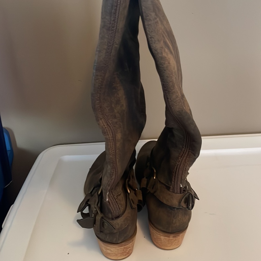 Womens boot - Picture 3 of 4